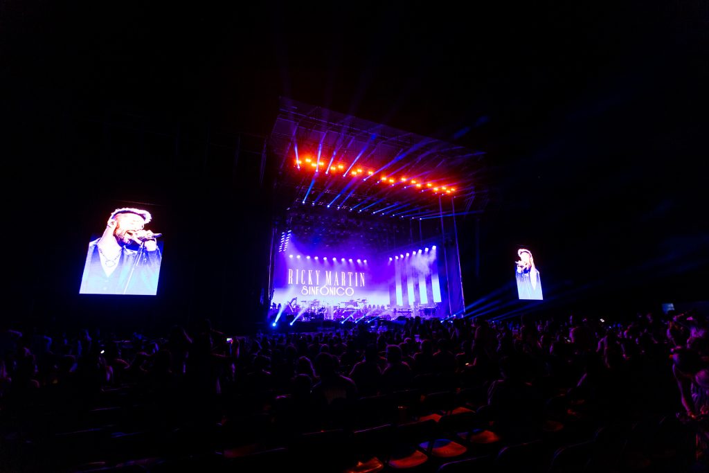 ricky martin sings on stage at mayakoba mexico concert